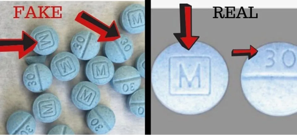 Side by side comparison of fake and real Percocet 30 tablets, with arrows pointing to differences in the M and 30 imprints